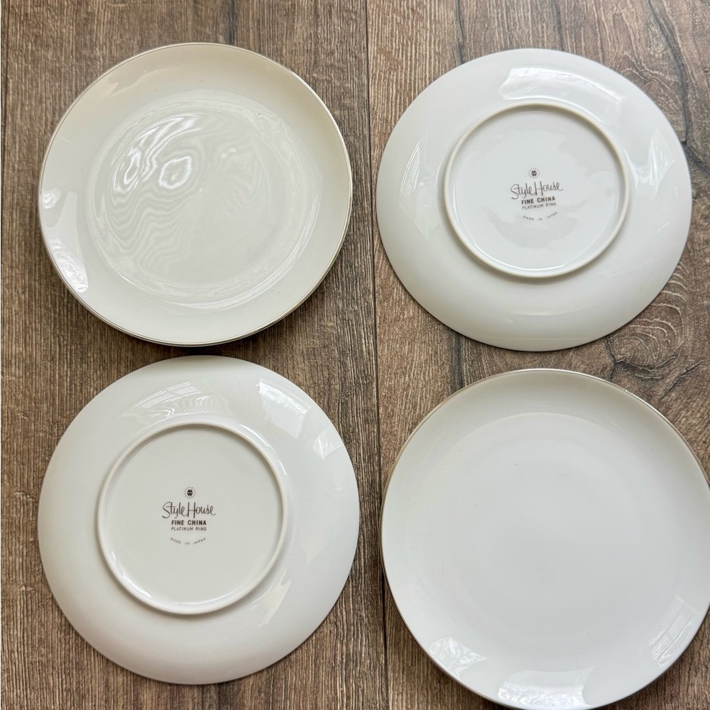 White Dinnerware Round Plates with Textured Surface